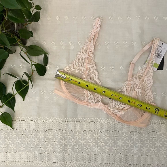 Natori Feathers Wireless Convertible Bra in Tulle - Picture 3 of 9